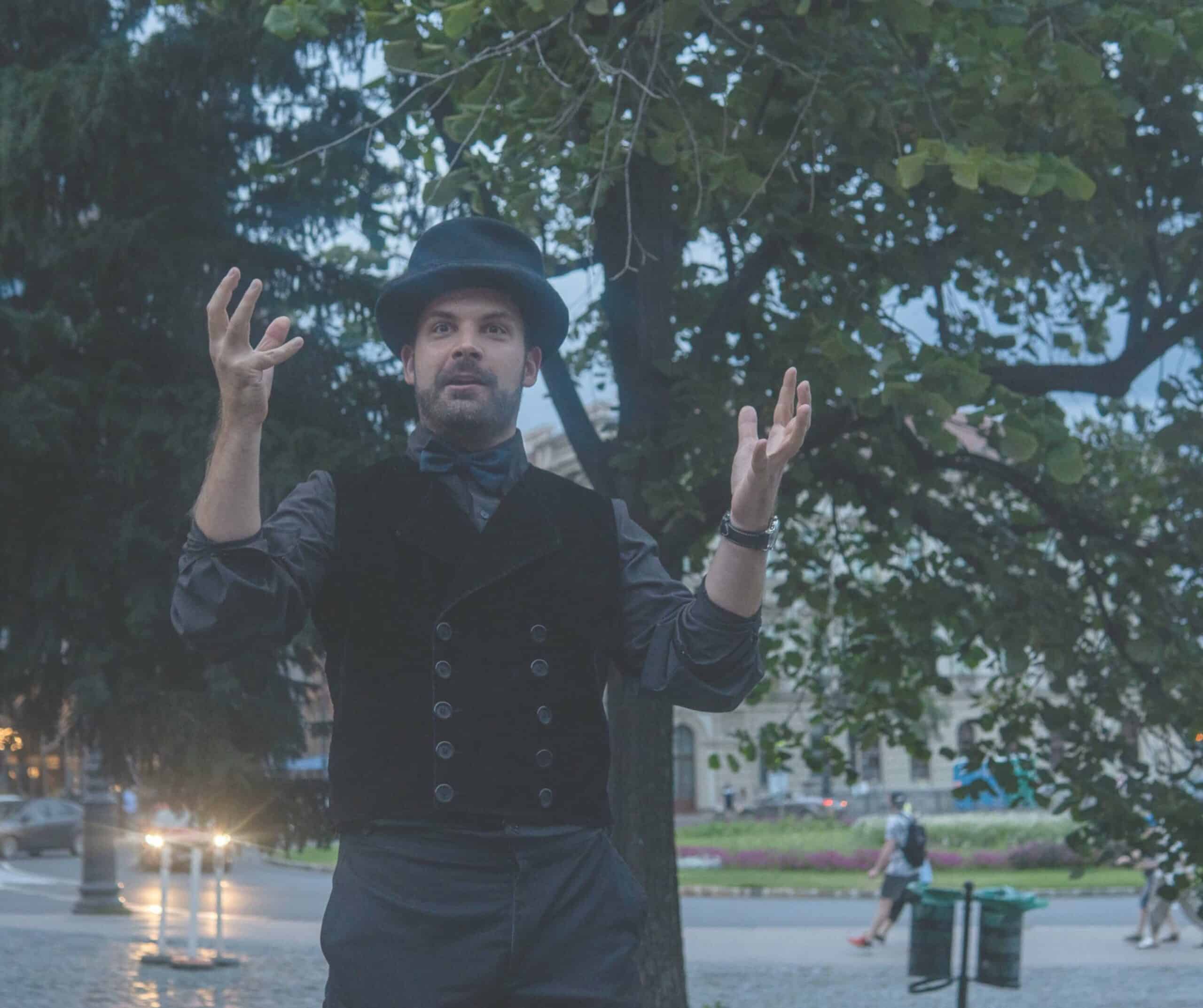 Budapest: Buda Castle District Vampires and Myths Night Tour
