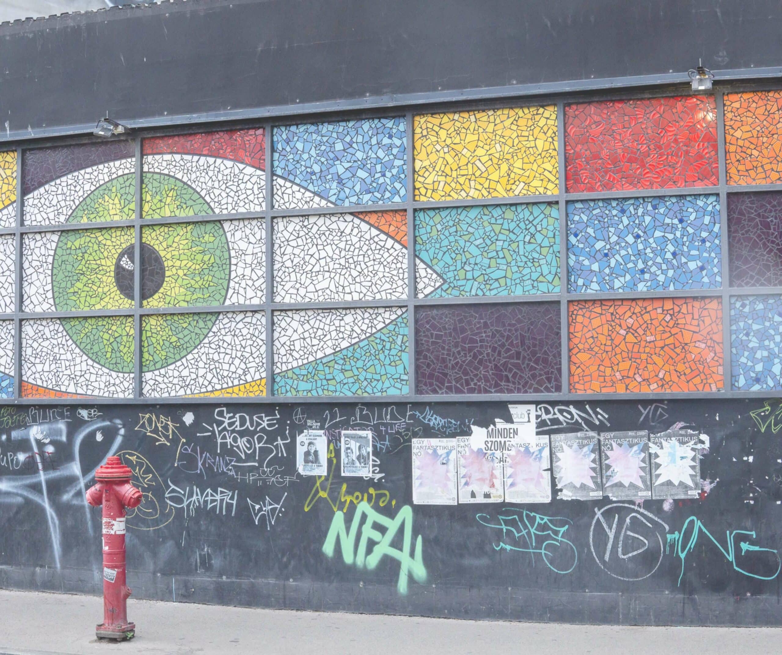alternative budapest walking tour