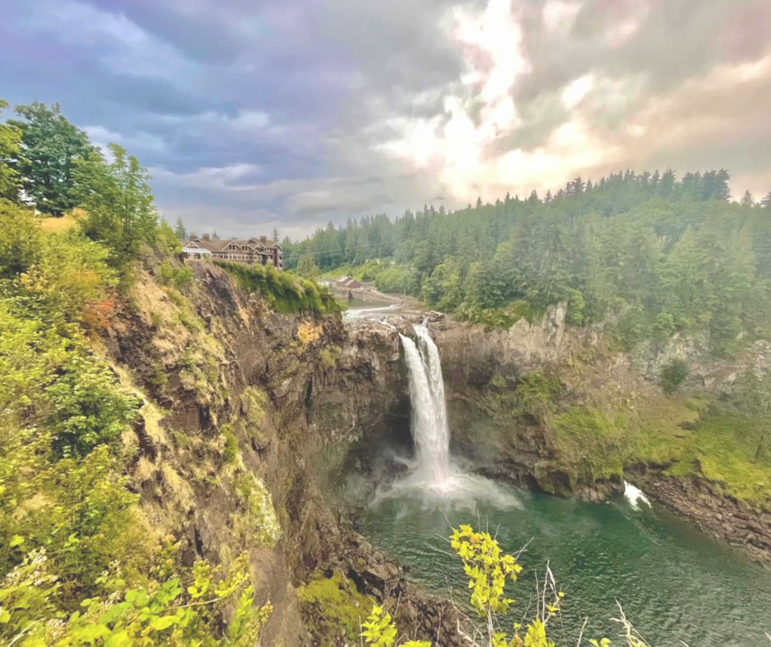 snoqualmie falls