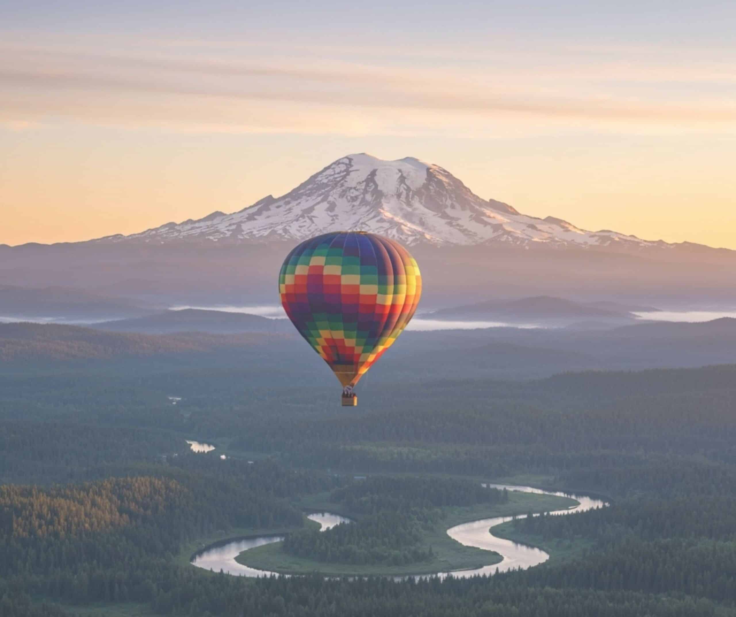 Seattle: Mt. Rainier Sunrise Hot Air Balloon Ride