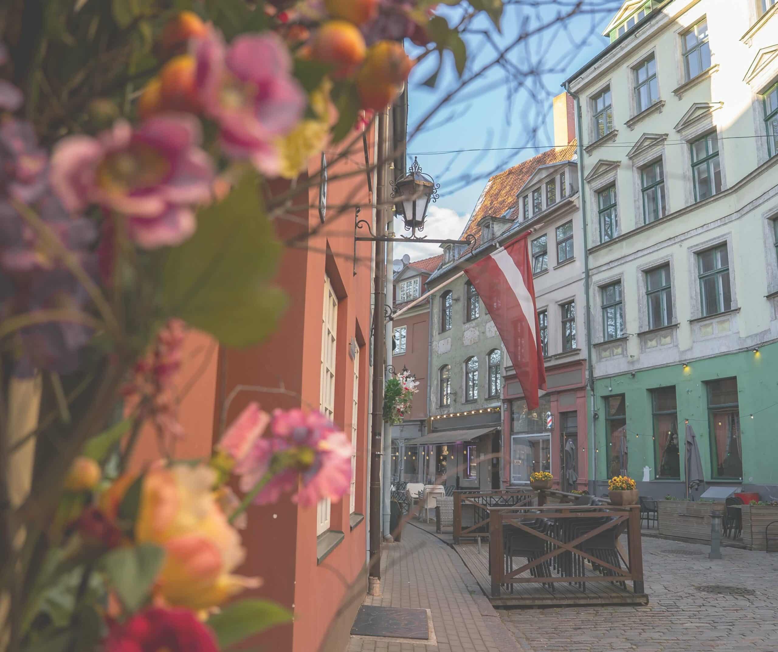 riga legends walking tour