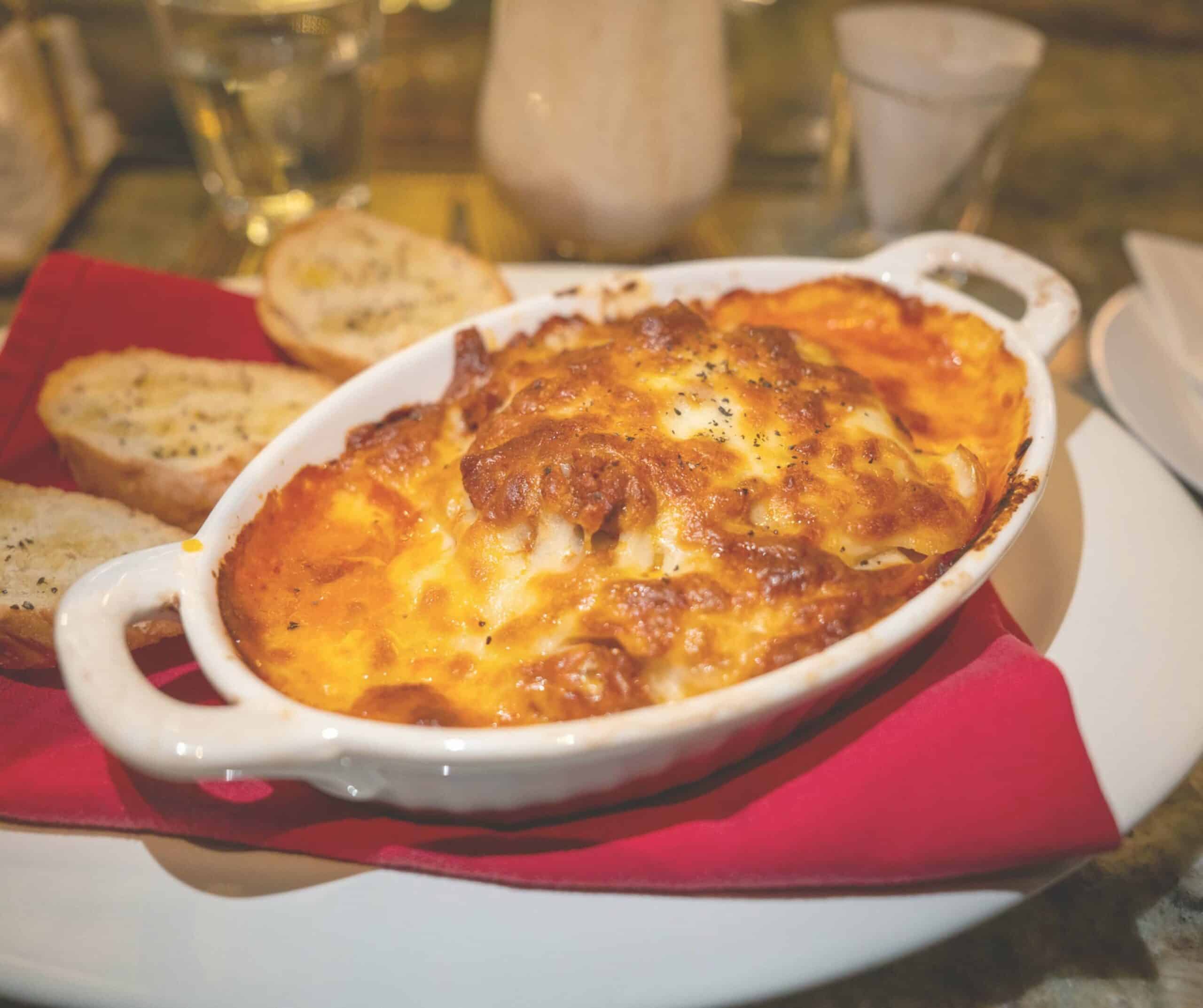 The shareable lasagna with garlic bread at Pussyfoot Saloon, Seoul